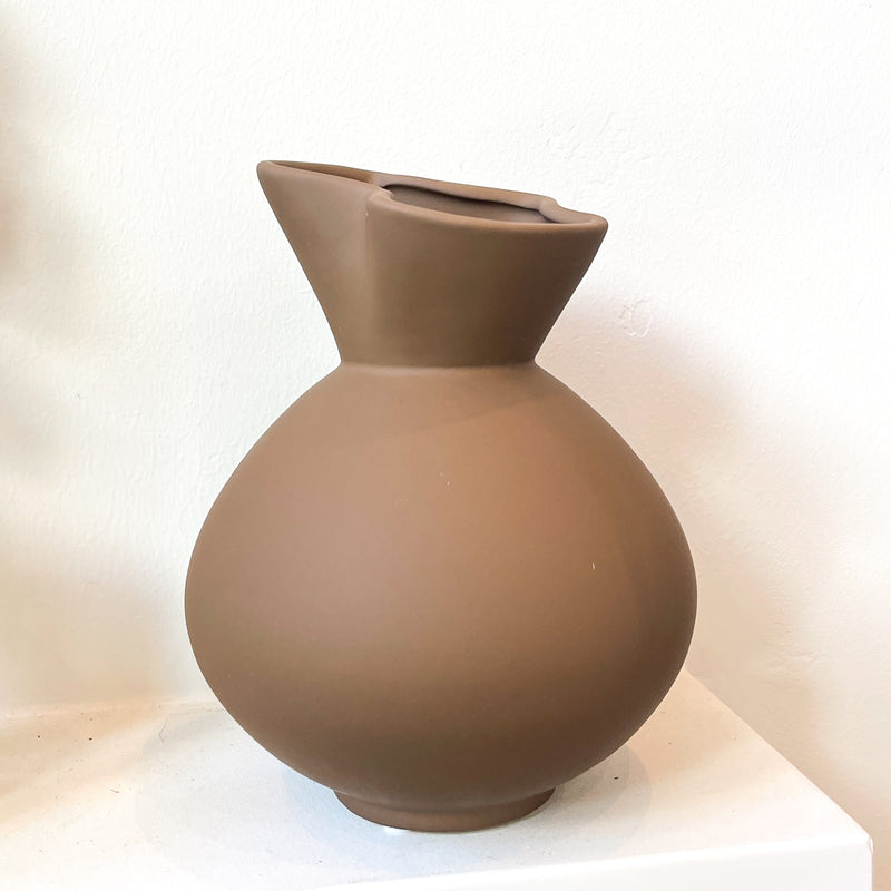 Artistic Vase - [sootheandsage]